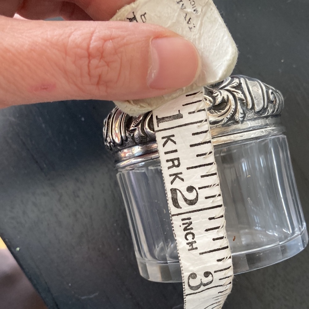 Antique Dresser Jar - Picture 12 of 13